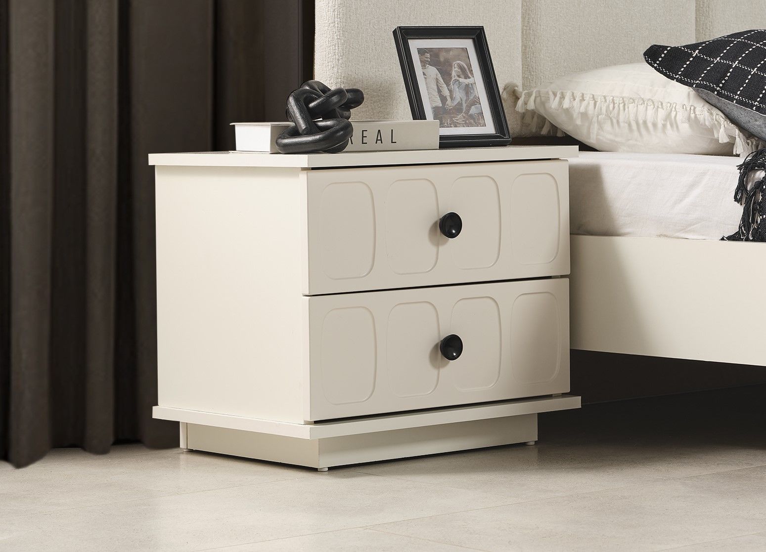 Petek Modern Komodin Takım