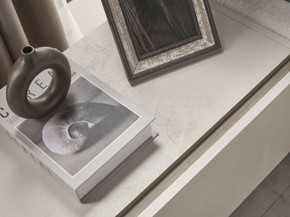 Zeron Modern Komodin