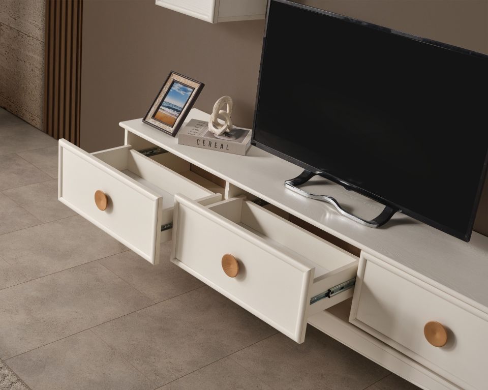 Lena Bohem Tv Ünite